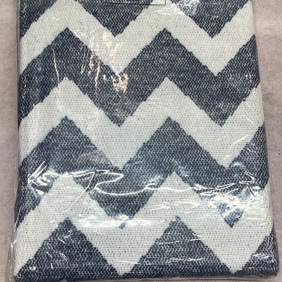 Chevron throw - Picture 4 of 5